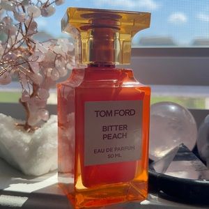 TOM FORD - bitter peach